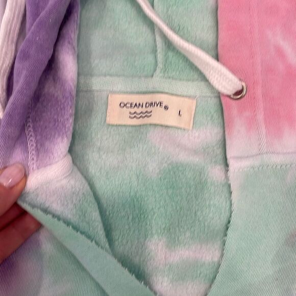 OCEAN DRIVE Tye dye set- Shorts & Hooded Sweatshirt - Picture 4 of 7